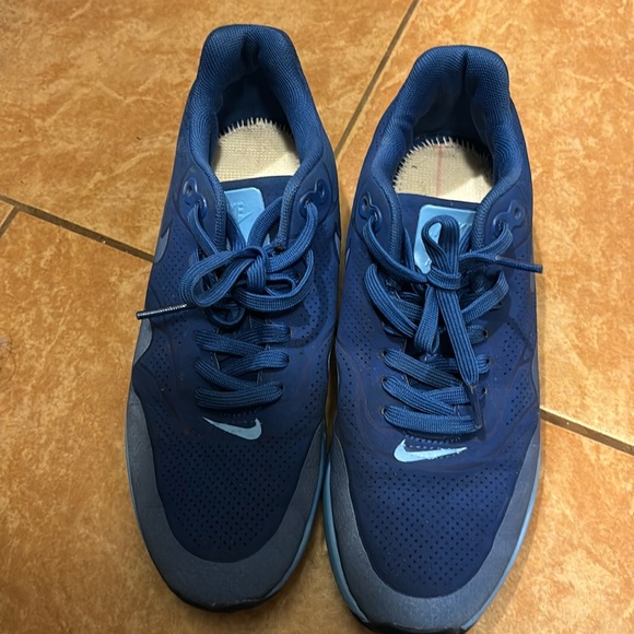 Air Max 1 - Picture 1 of 2